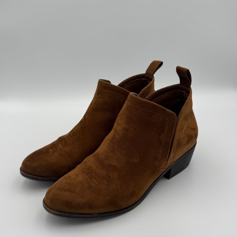 Dolcetta Brown Faux Suede Ankle Booties Size 6 w/ BOX
